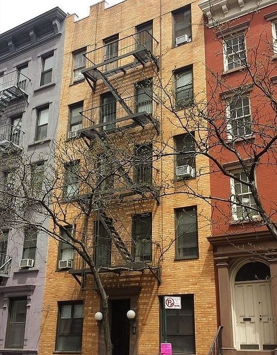 1st image of 225 W 15th St APT 1E