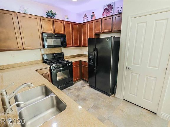 5th image of 8645 Live Canyon Ct