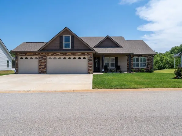 543 Foster Place Dr, Inman, SC 29349