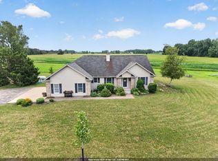 7265 County Road D, Omro, WI 54963