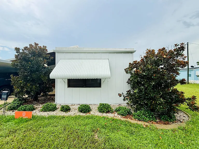 2902 Bruce Ln — Photo 1