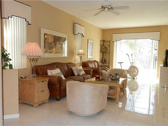 4th image of 9691 S Crescent View Drive