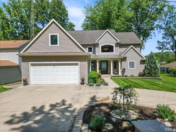 1123 Lakeshore Dr, Warsaw, IN 46580