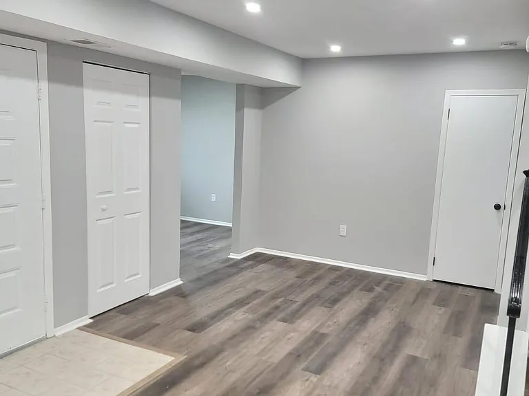2204 Greenwood Dr — Photo 5