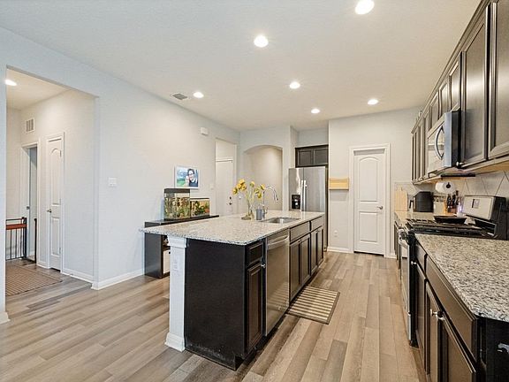 4th image of 206 Beechnut Dr