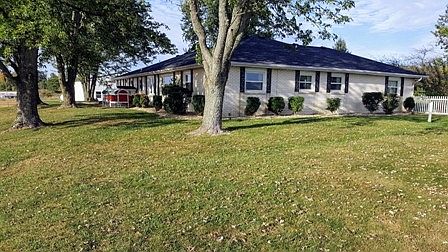 3rd image of 8779 N Wilbur Wright Rd