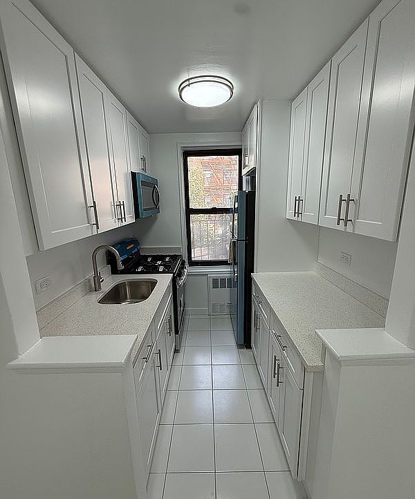 1st image of 3235 Emmons Ave APT 224