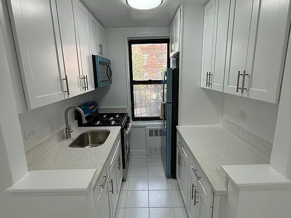 3235 Emmons Ave APT 224, Brooklyn, NY 11235