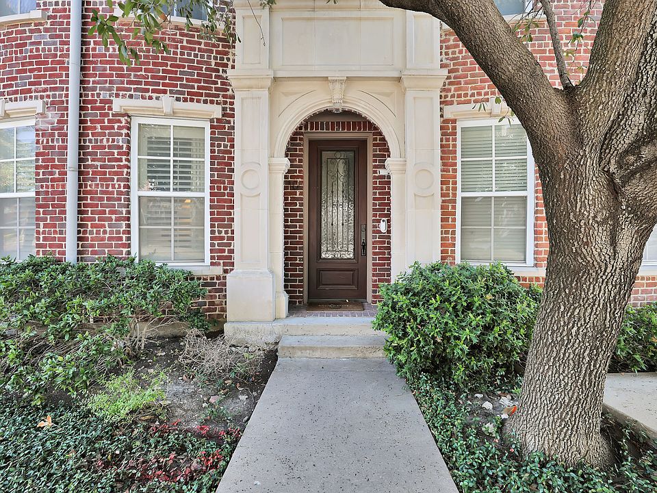 Front door with Nest doorbell