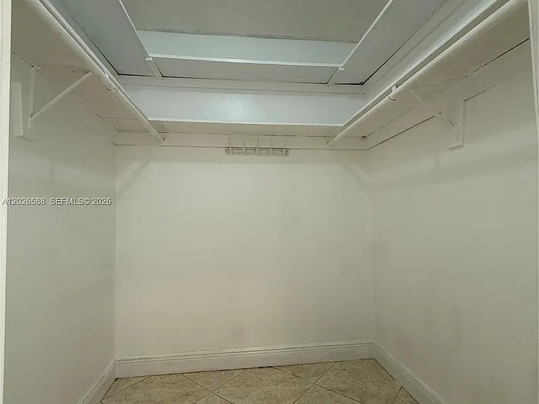 300 NE 14th Ave #307 — Photo 17