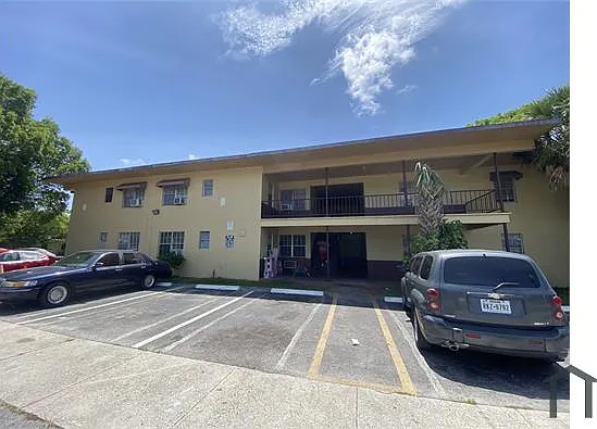 2 bed, 450 sqft, $1,100 — Photo 2