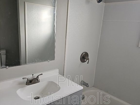 4th image of 1540 N Grant Ave Unit B