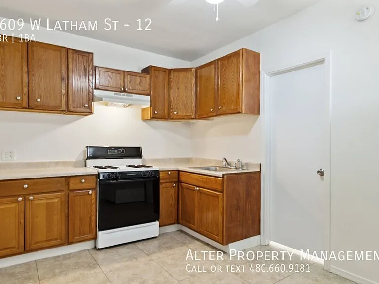 1609 W Latham St #12 — Photo 3