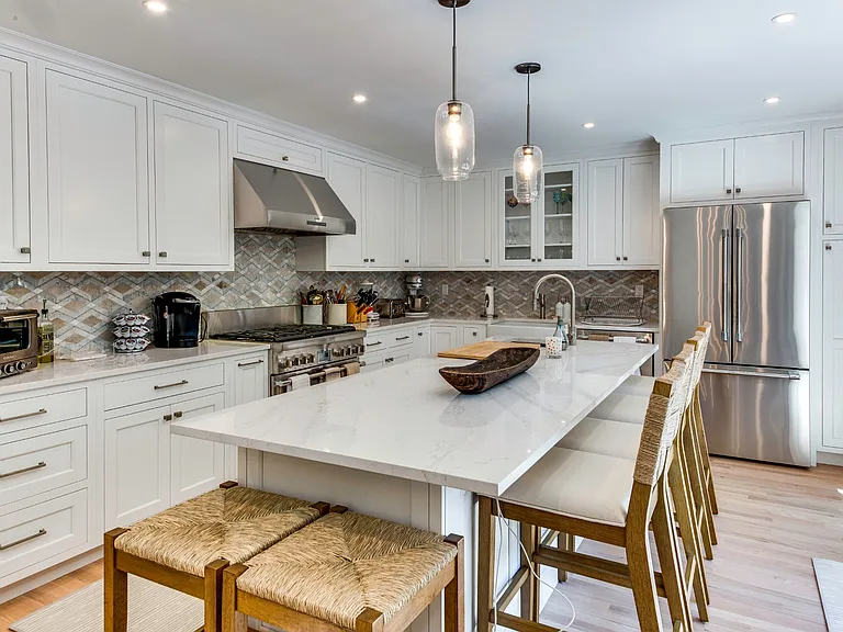 173 Northside Dr — Photo 24