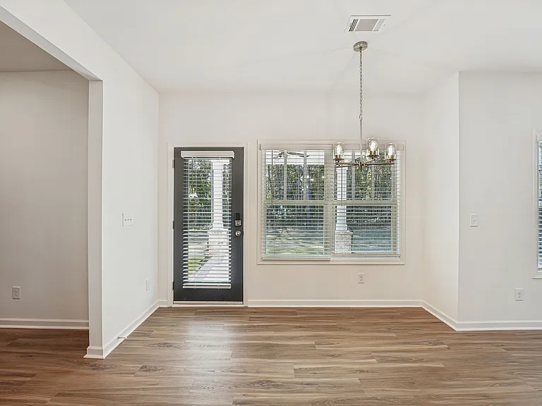Quinn Residences at Dorchester Place — Photo 88