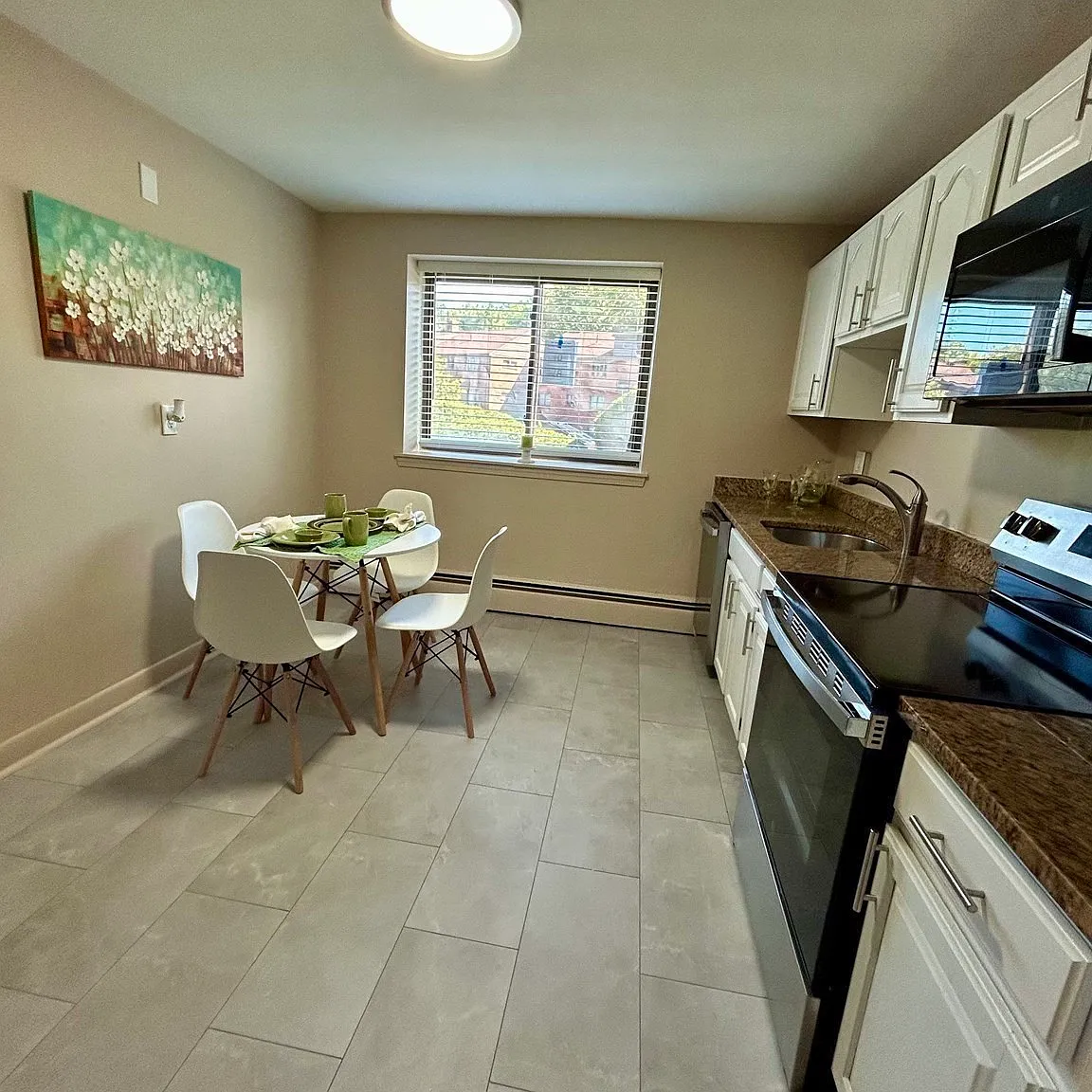 2 bed, 1.0 bath, 900 sqft, $2,780 — Photo 4