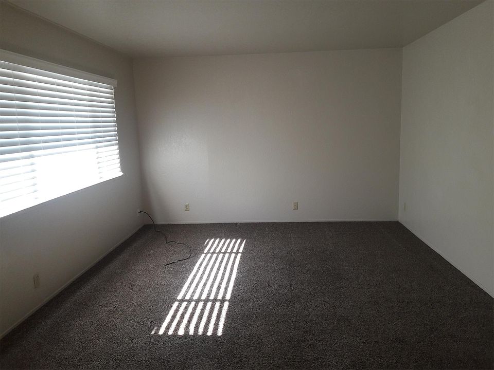 2nd image of 2759 Hawn Ave APT B