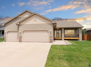 8900 W 19th St, Sioux Falls, SD 57106