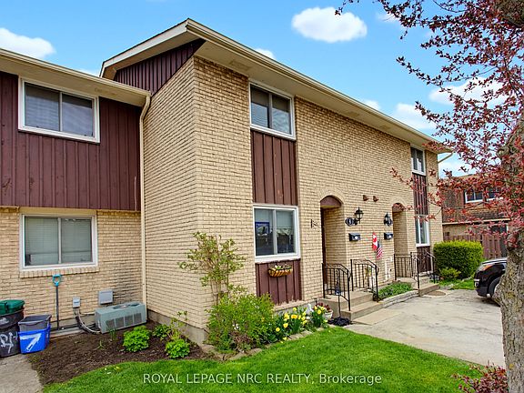 2nd image of 50 Lakeshore Rd #8