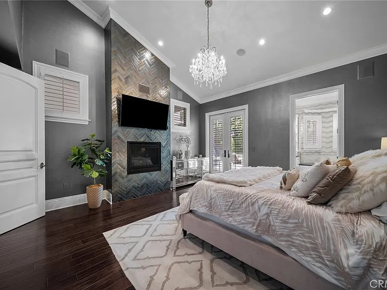 4917 Edgerton Ave — Photo 24