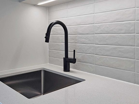 4th image of 2300 Saint Clair Ave W #807