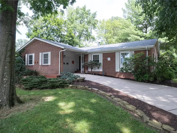107 Colbaugh Dr, Trafford, PA 15085