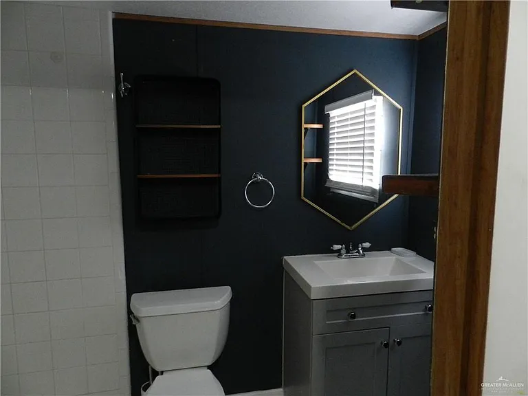 1718 E Juarez Ave NE — Photo 20