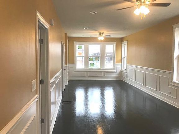 2nd image of 1922 S 60th Ct