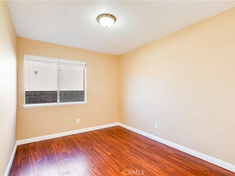 1044 Cogburn Ln — Photo 13