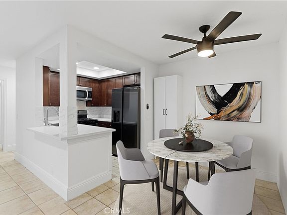 3rd image of 600 W 3rd St APT A210
