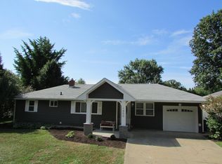 1450 Forrest Dr, Barberton, OH 44203