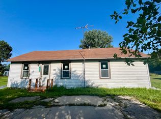 1084 N Huron Rd, Linwood, MI 48634