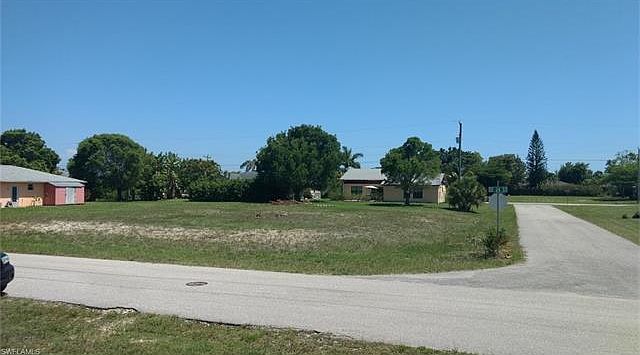 1st image of 202 SE 26th St