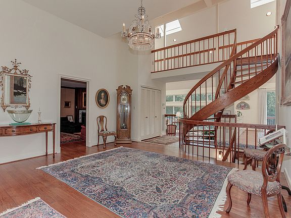 Two-story Foyer