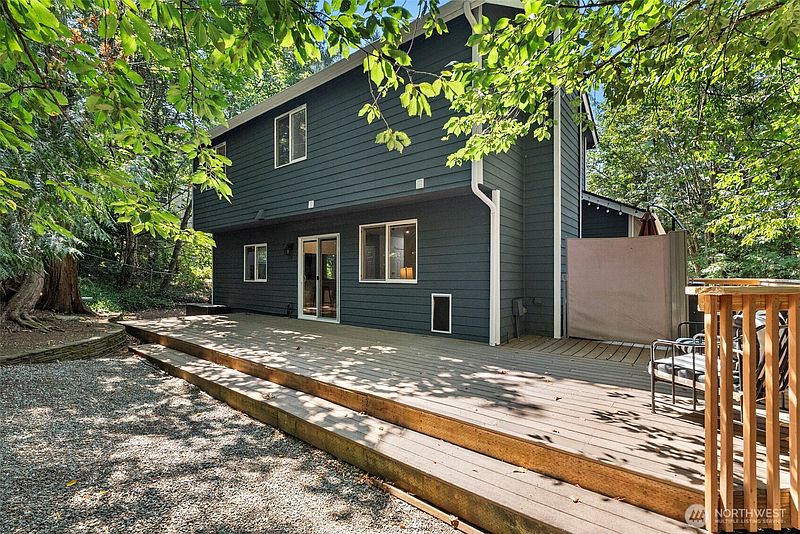 3rd image of 12568 Spohn Road NE