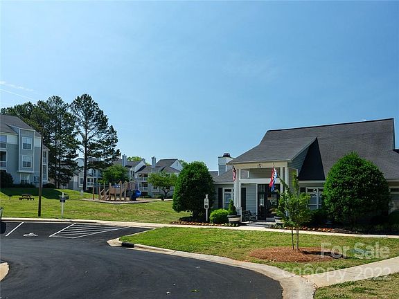 4th image of 15 Hamiltons Bay Ct APT 911