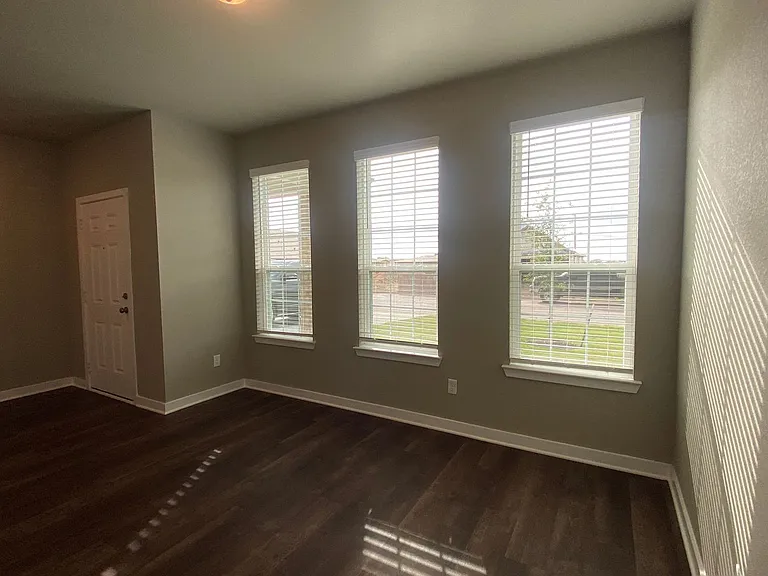 1242 Dowdy Dr — Photo 21