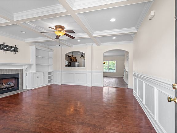 4th image of 1214 Snowball Ln