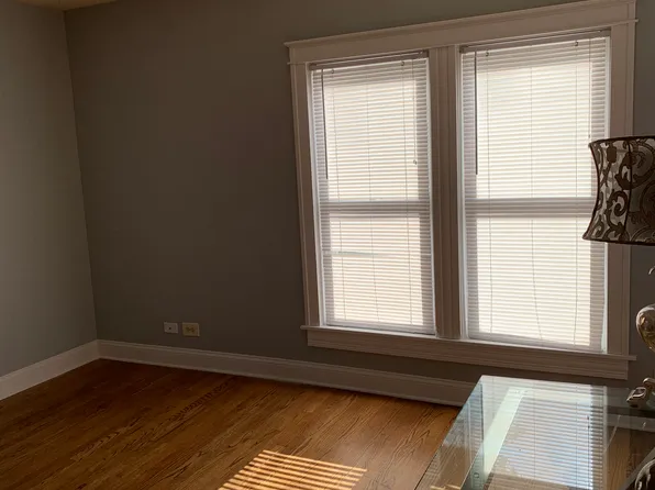 321 Jefferson St, Algonquin, IL 60102