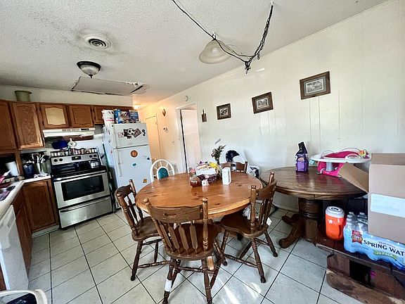 2nd image of 606 Sunnyview Dr