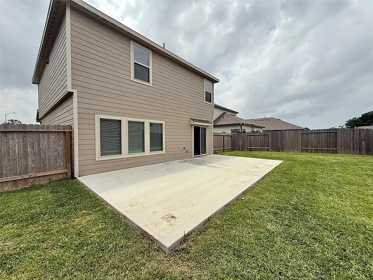 21235 Memorial Vista Dr — Photo 24