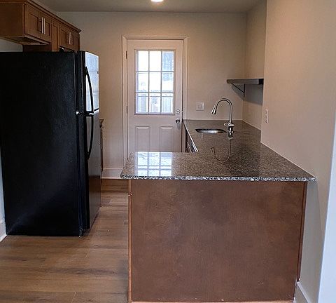 4th image of 332 Cleveland St #3