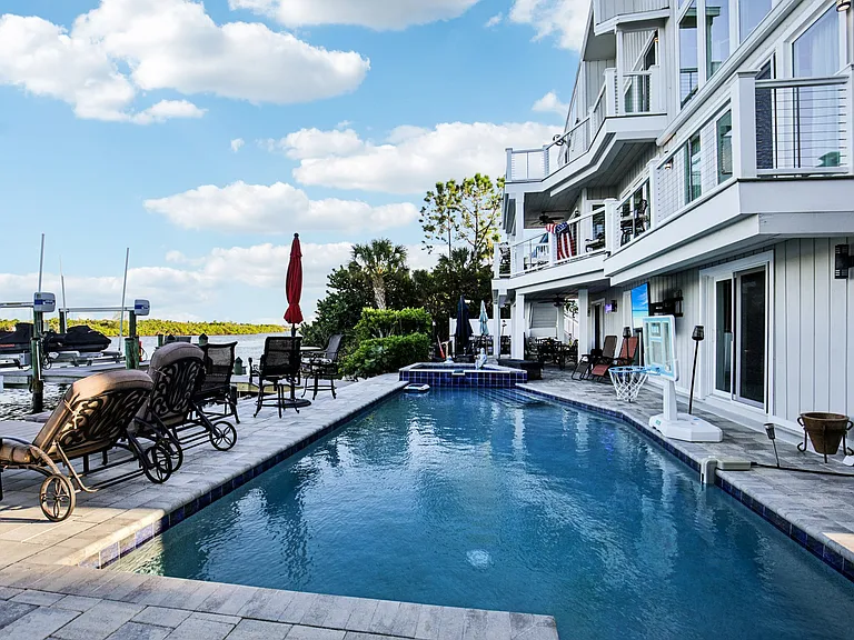 5422 Siesta Cove Dr — Photo 3