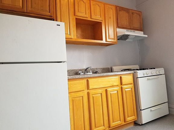 3rd image of 969 Carroll St APT A7