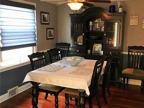 4th image of 143 Cresthill Ave