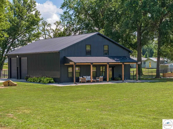 408 E Burbank St, Appleton City, MO 64724