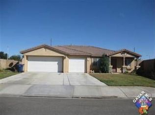 1561 Thomas Dr, Lancaster, CA