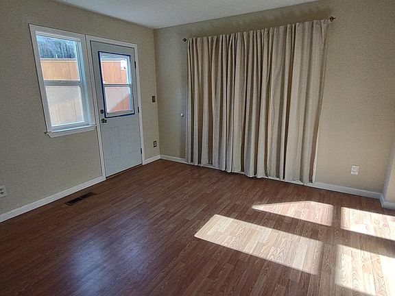 4th image of 3038 Summerhill Ct #2