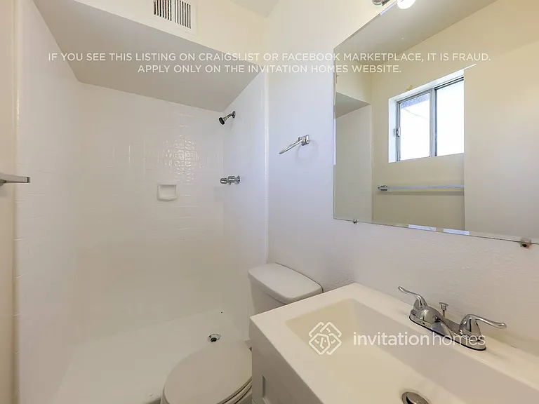 3132 W Surrey Ave — Photo 10