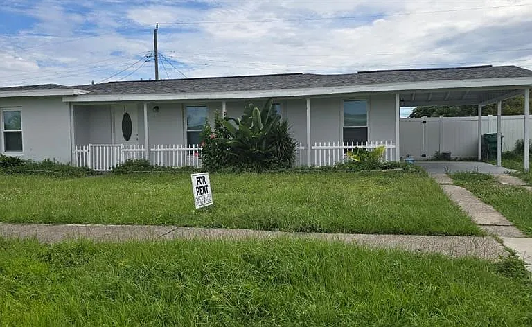 480 Sharon Cir — Photo 1